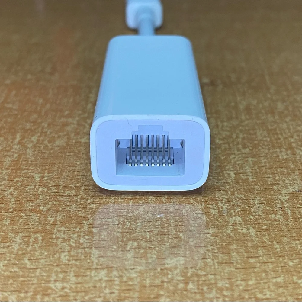 Apple Thunderbolt 2 to Gigabit Ethernet Adapter